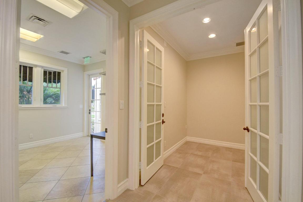 205 NE 5th Ter Terrace