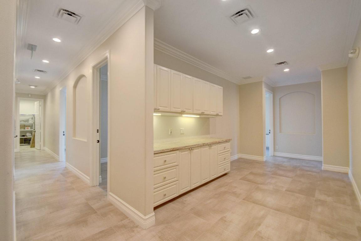 205 NE 5th Ter Terrace