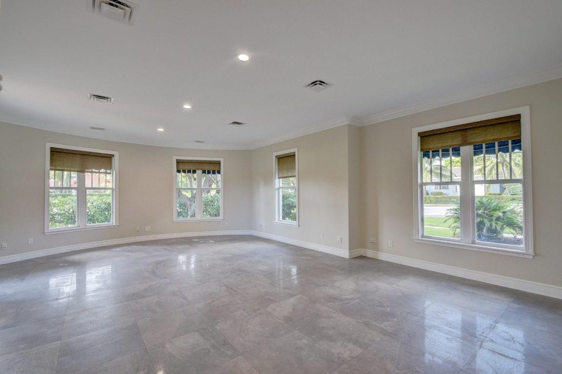 205 NE 5th Ter Terrace