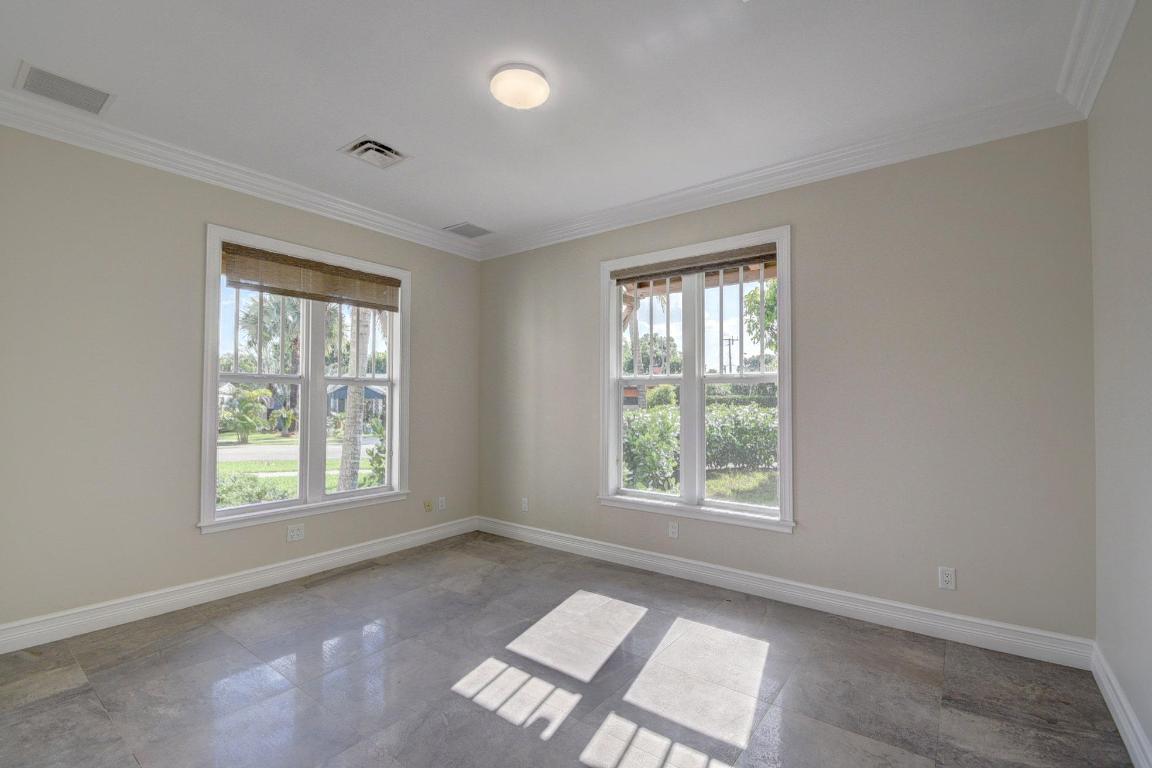 205 NE 5th Ter Terrace