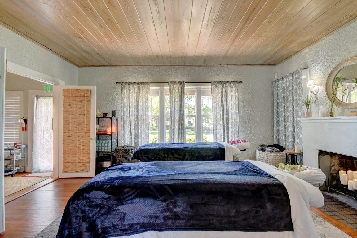 205 NE 5th Ter Terrace