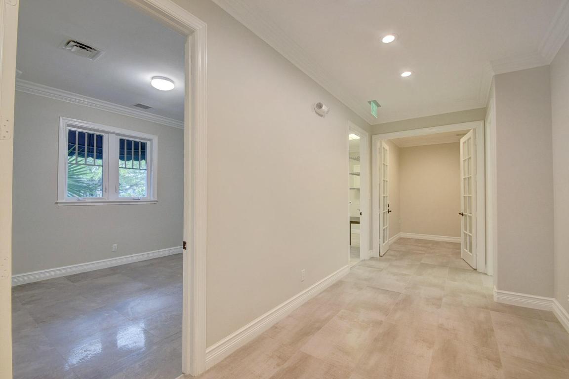 205 NE 5th Ter Terrace