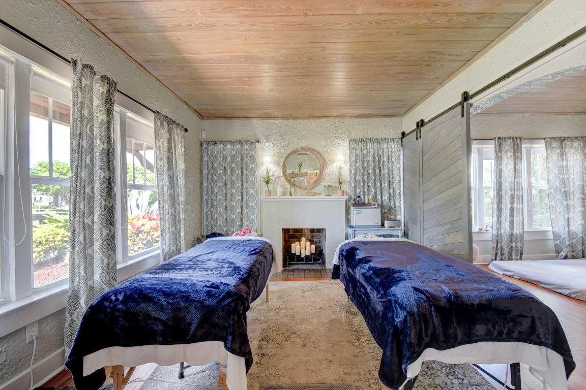 205 NE 5th Ter Terrace