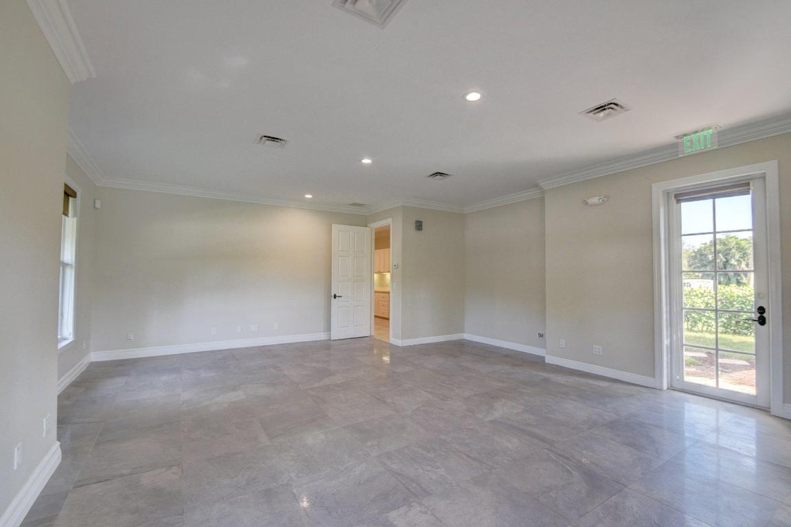 205 NE 5th Ter Terrace