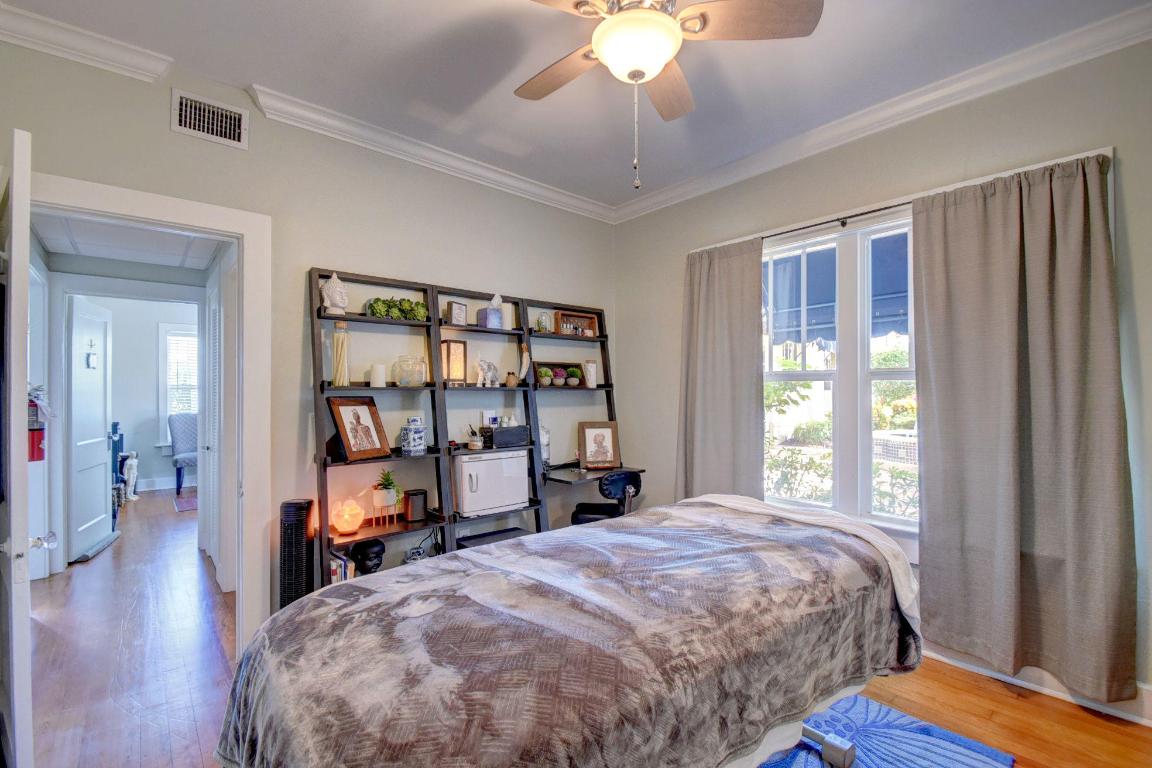 205 NE 5th Ter Terrace