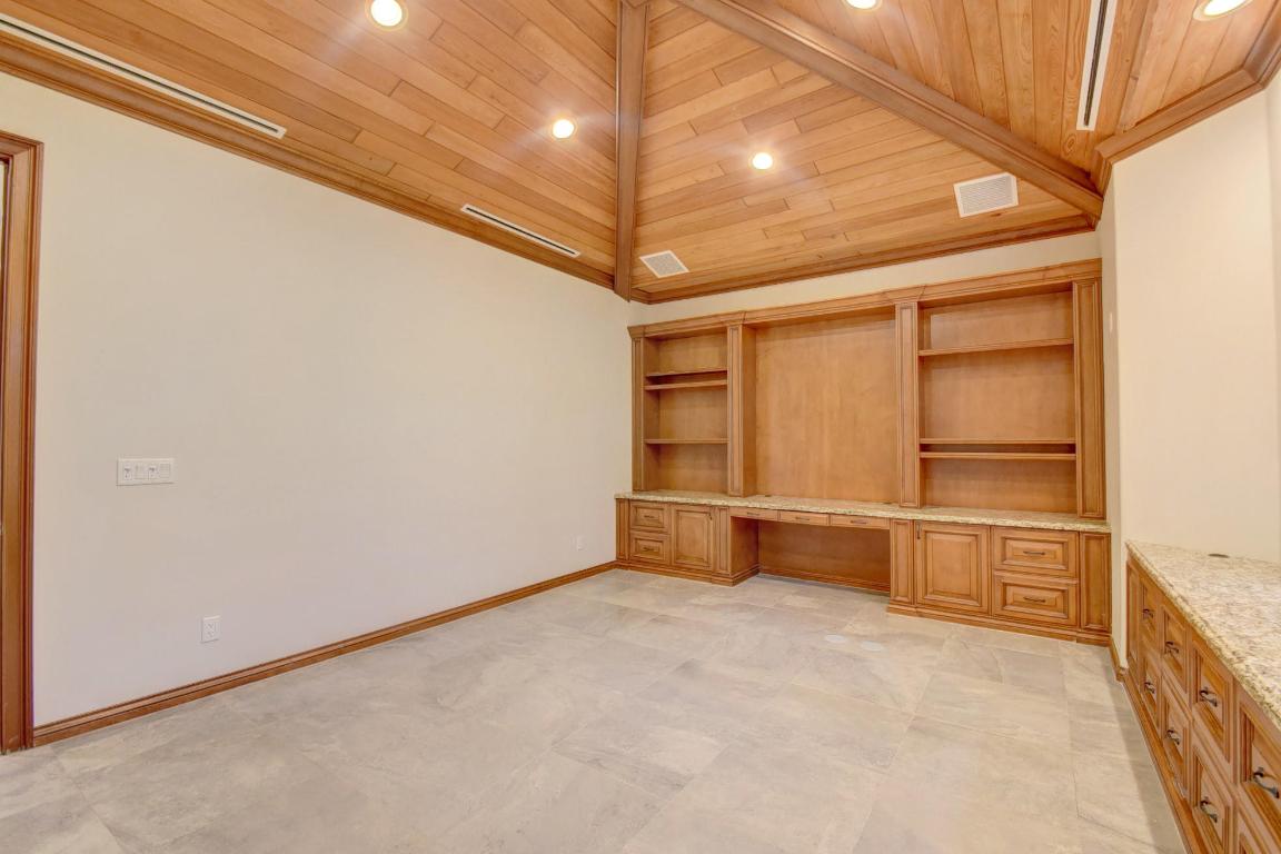 205 NE 5th Ter Terrace