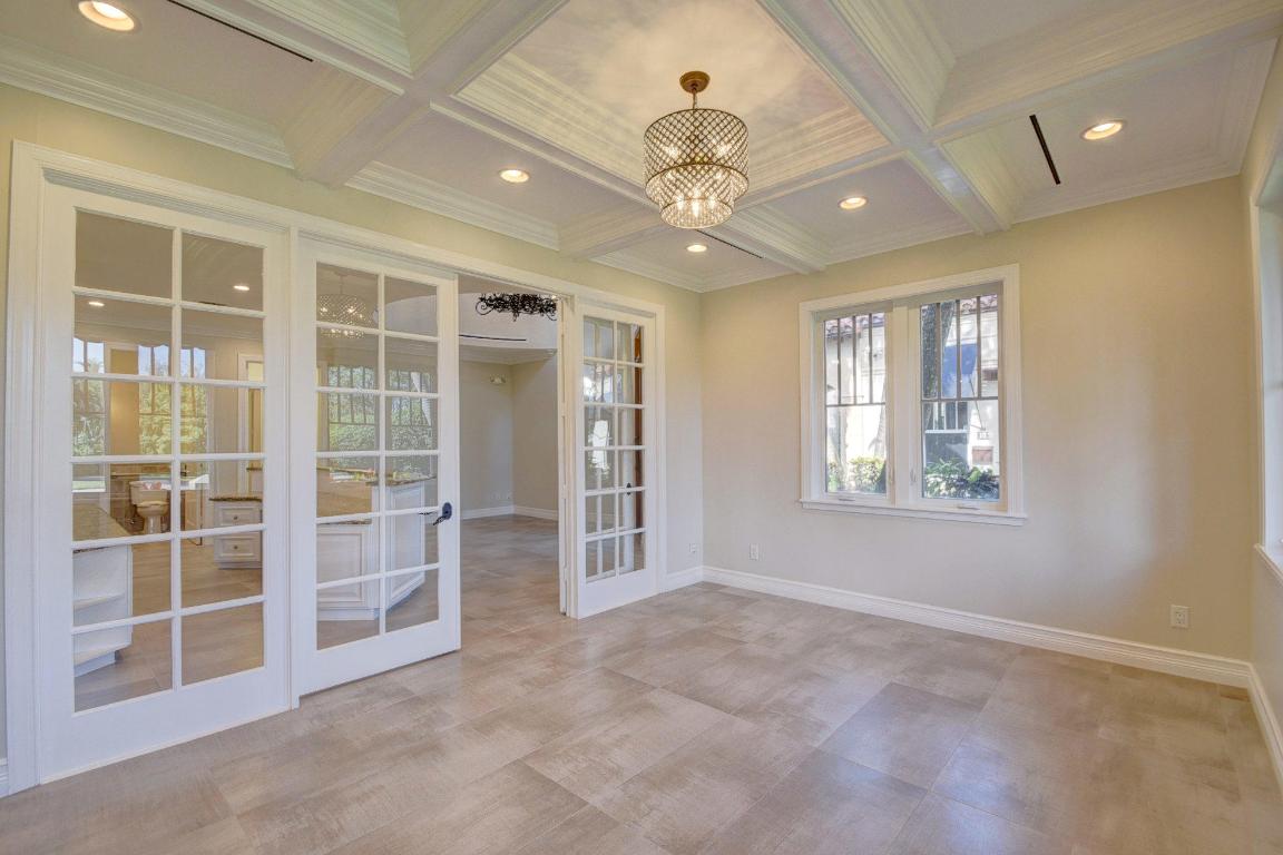 205 NE 5th Ter Terrace