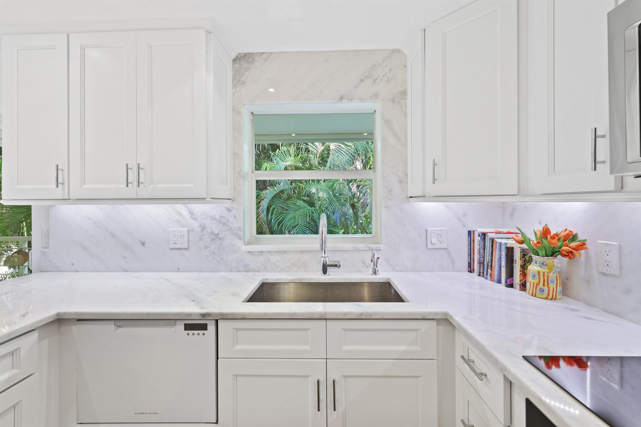 1920 S Ocean Boulevard 14