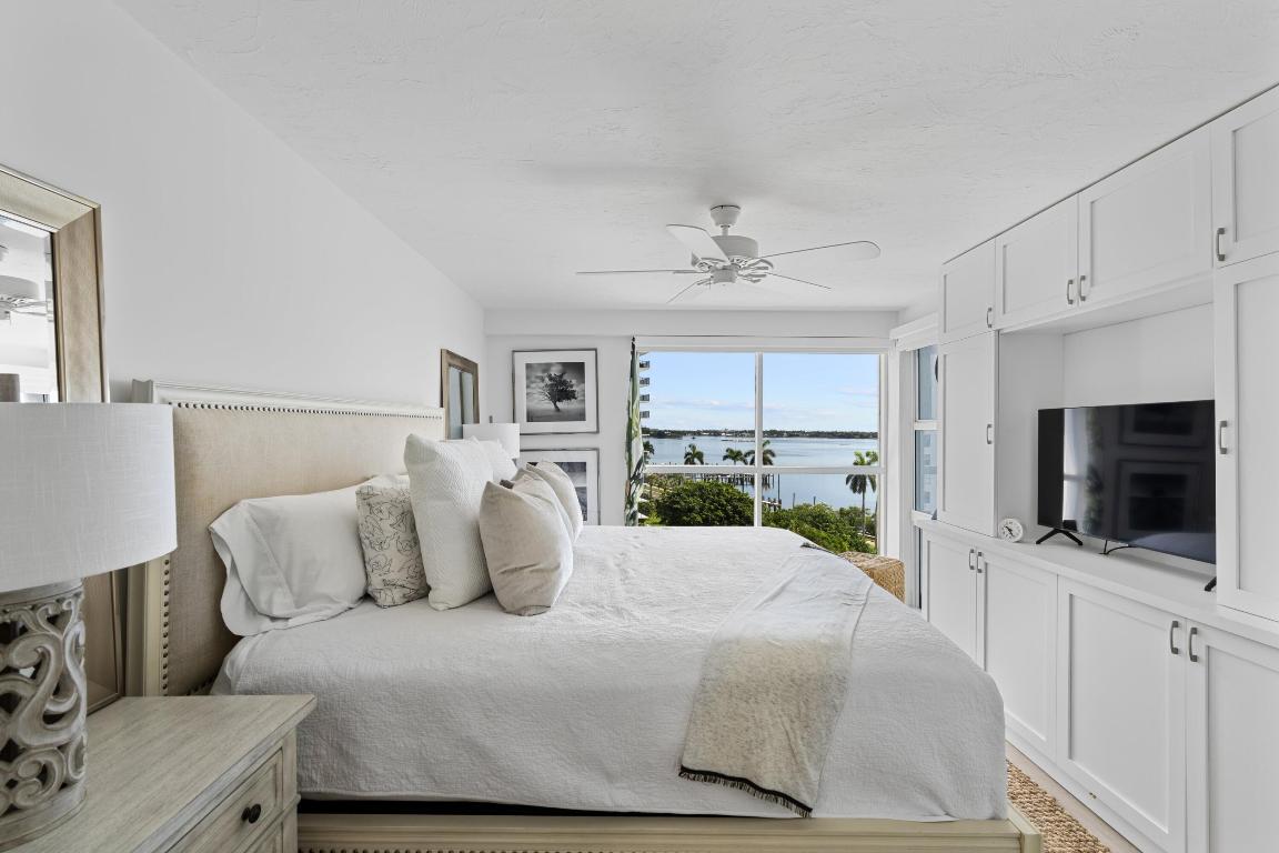 3901 S Flagler Drive 704