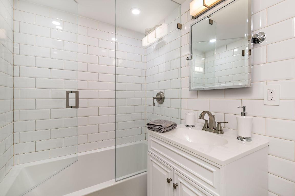 3901 S Flagler Drive 704