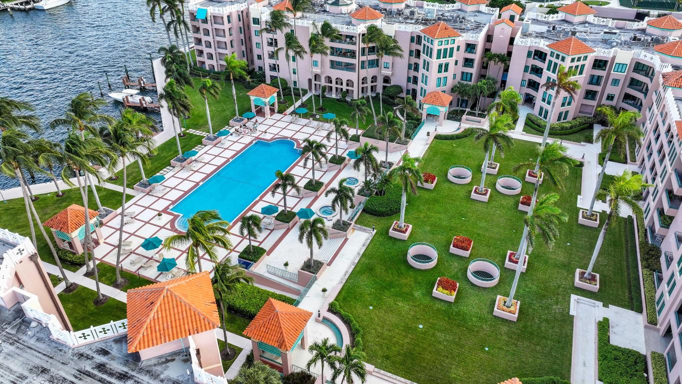 100 SE 5th Avenue 402