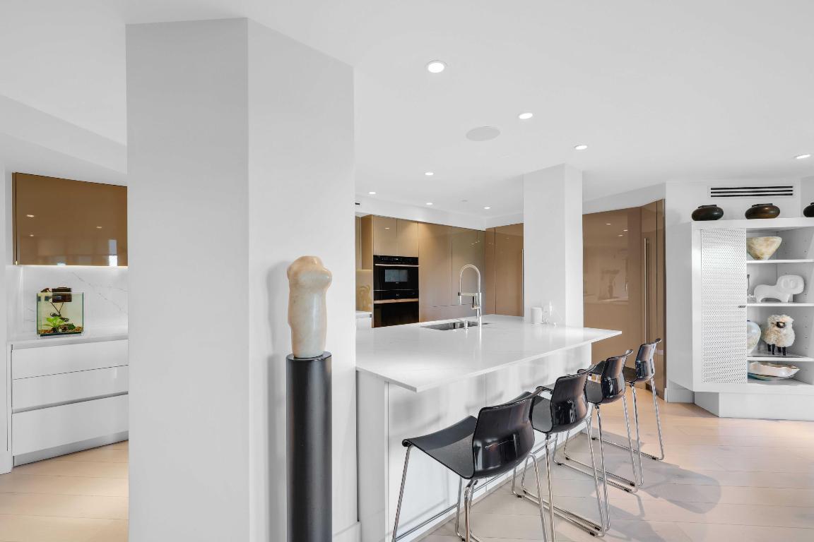 100 SE 5th Avenue 402