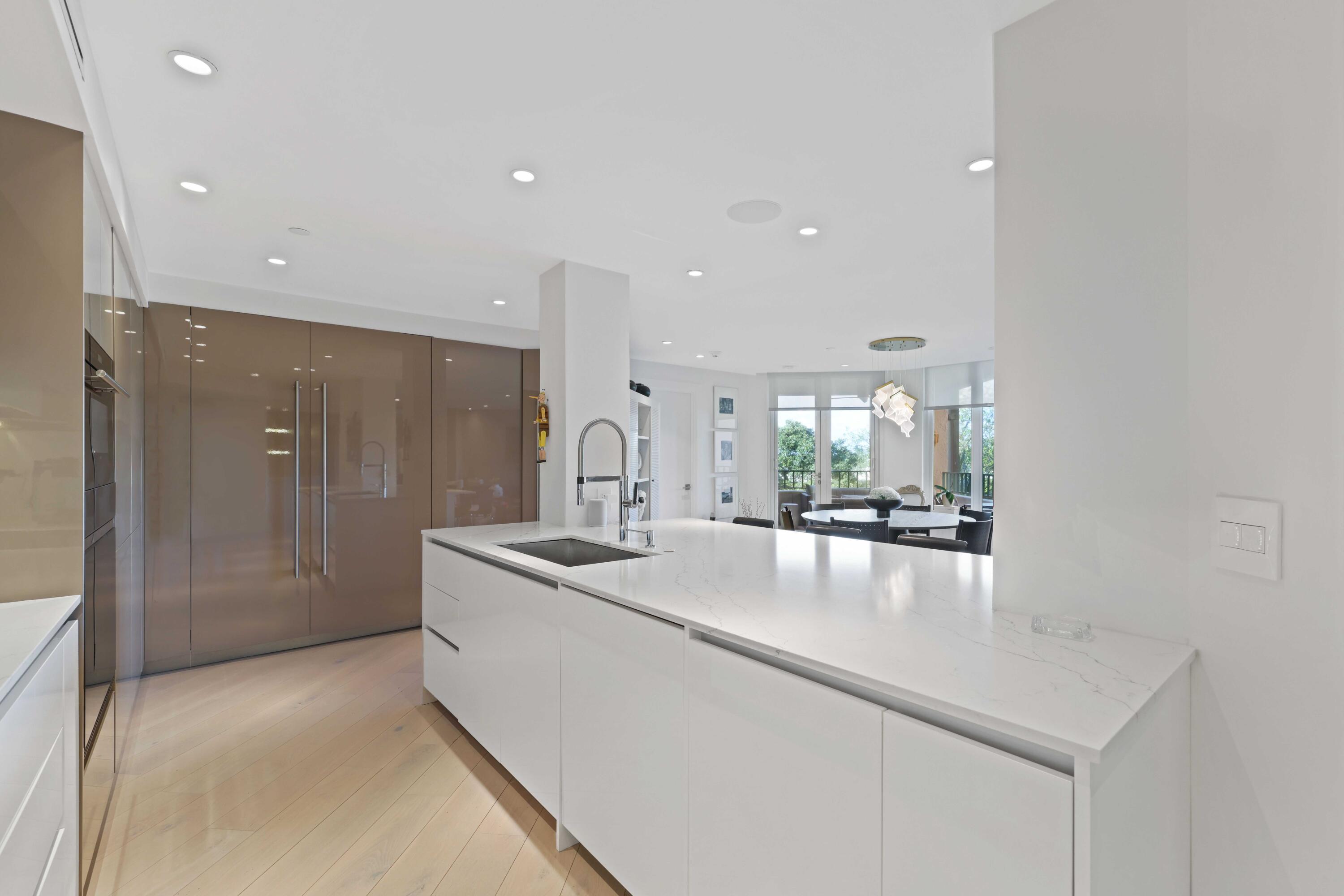 100 SE 5th Avenue 402