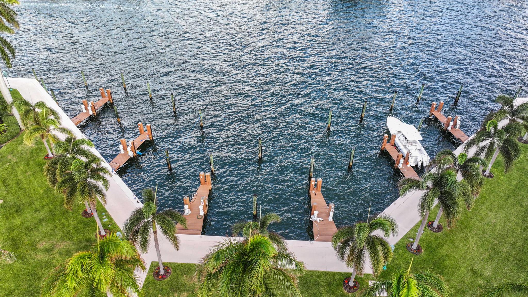 100 SE 5th Avenue 402