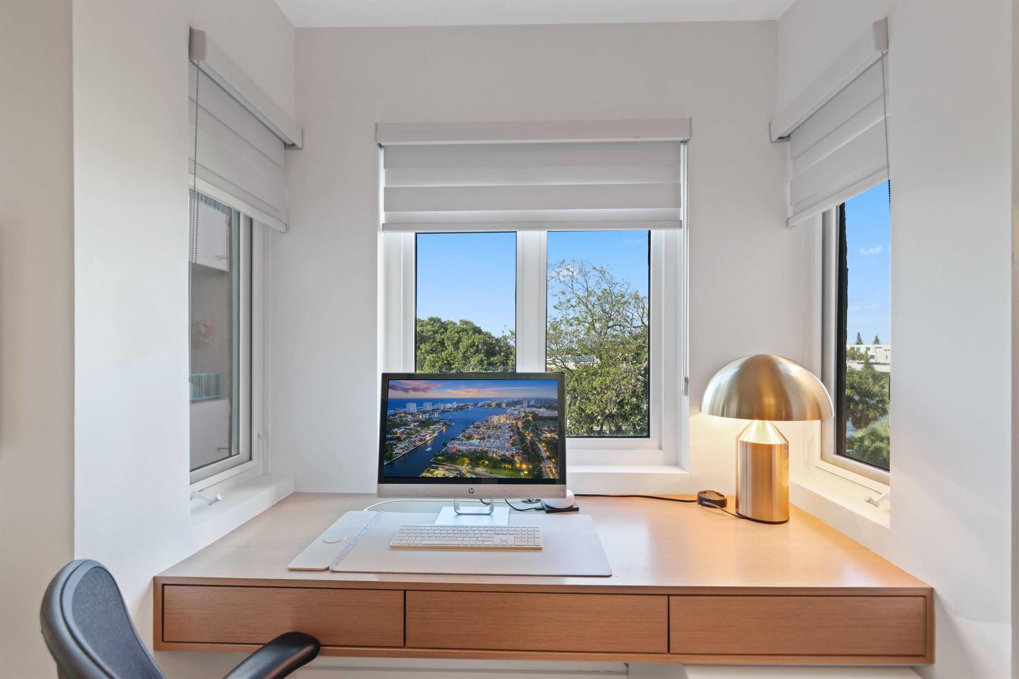 100 SE 5th Avenue 402