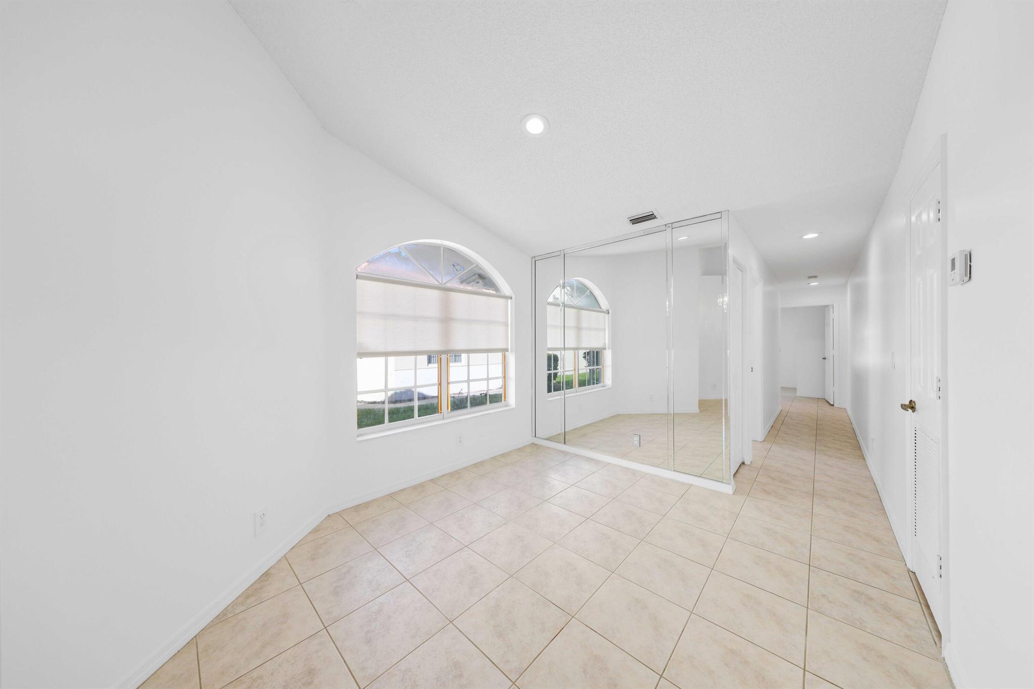 6164 Floral Lakes Drive