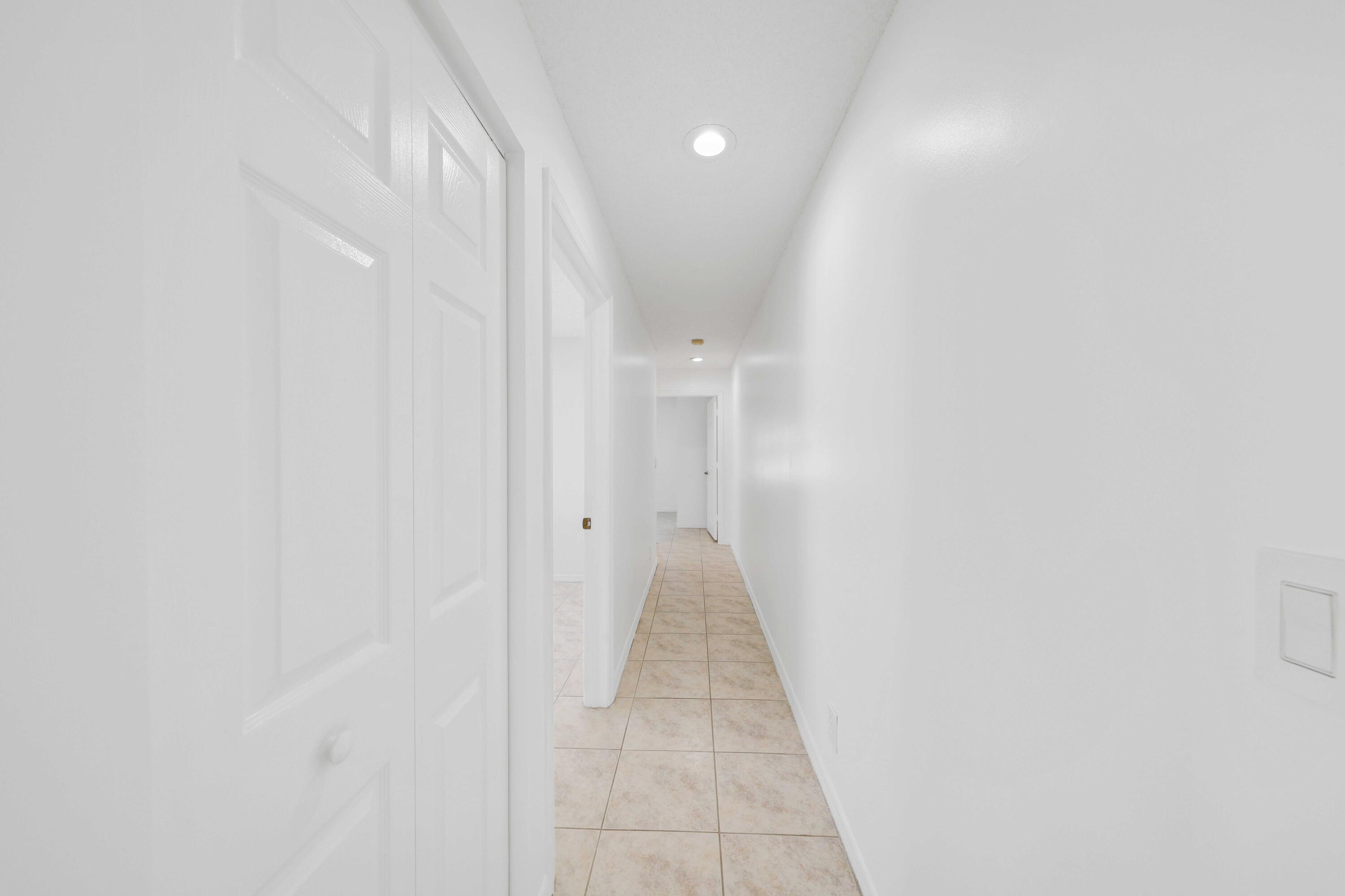 6164 Floral Lakes Drive