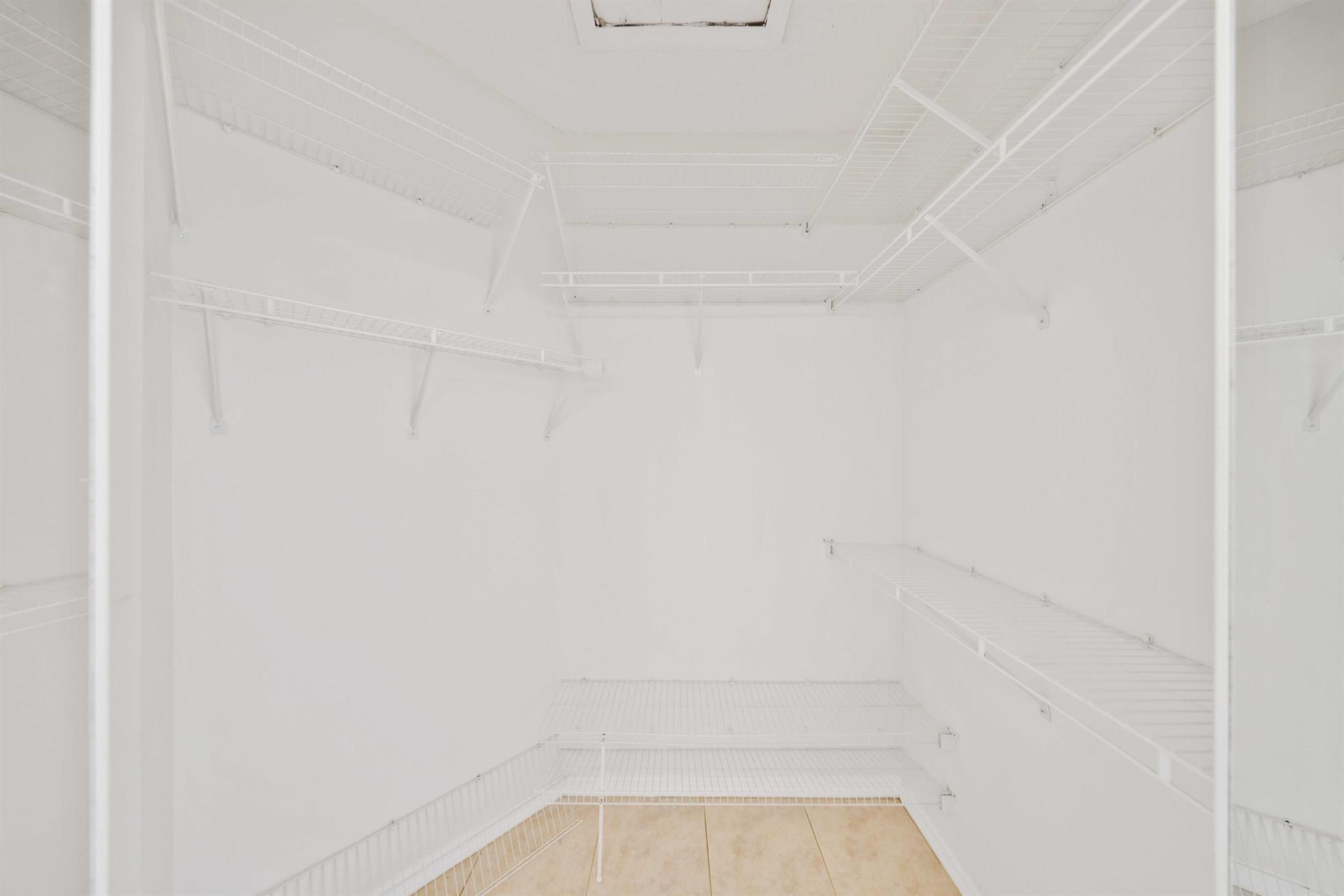 6164 Floral Lakes Drive