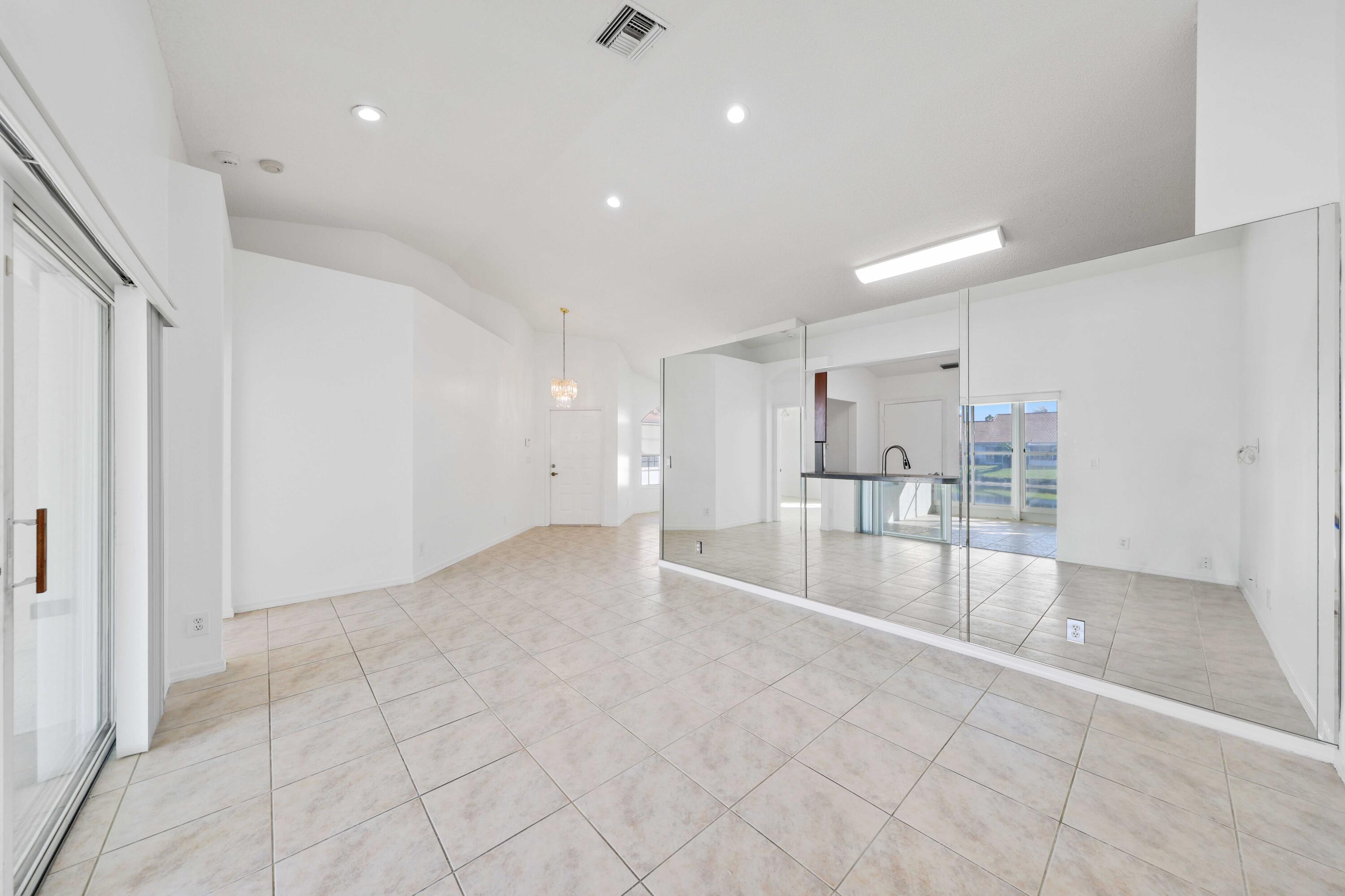 6164 Floral Lakes Drive