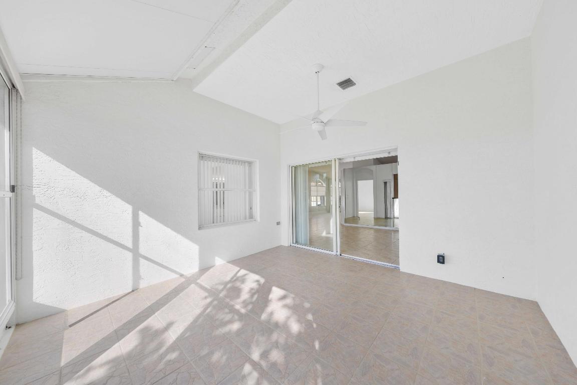 6164 Floral Lakes Drive