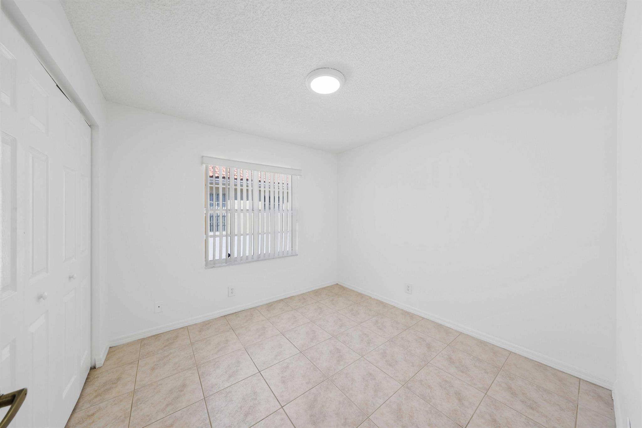 6164 Floral Lakes Drive