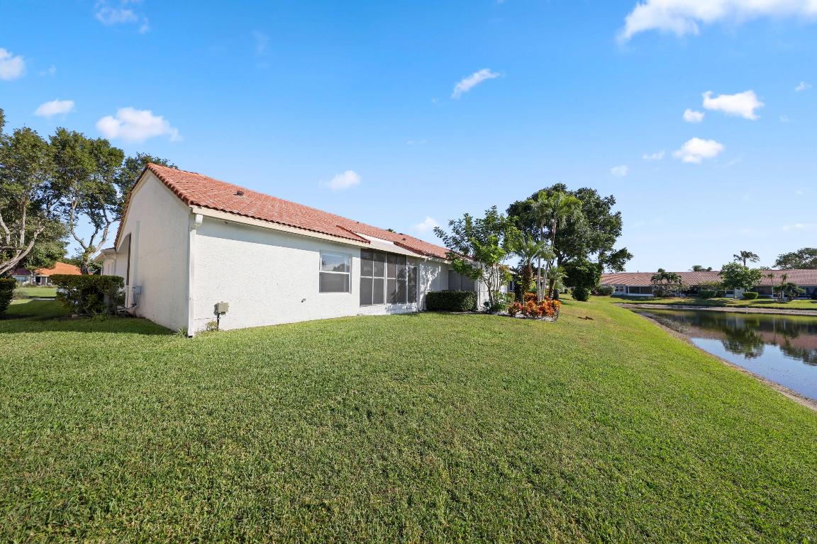 6164 Floral Lakes Drive