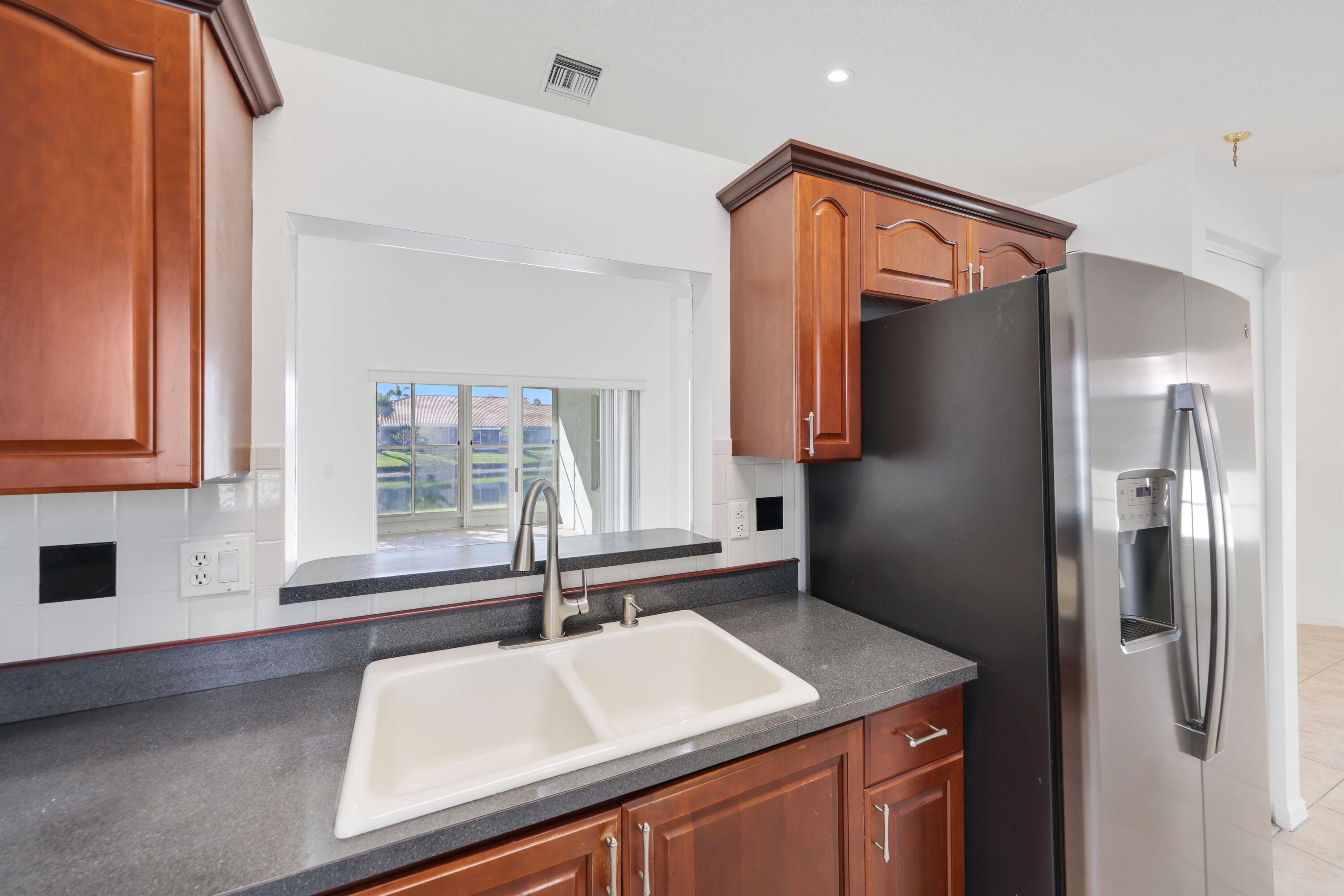 6164 Floral Lakes Drive