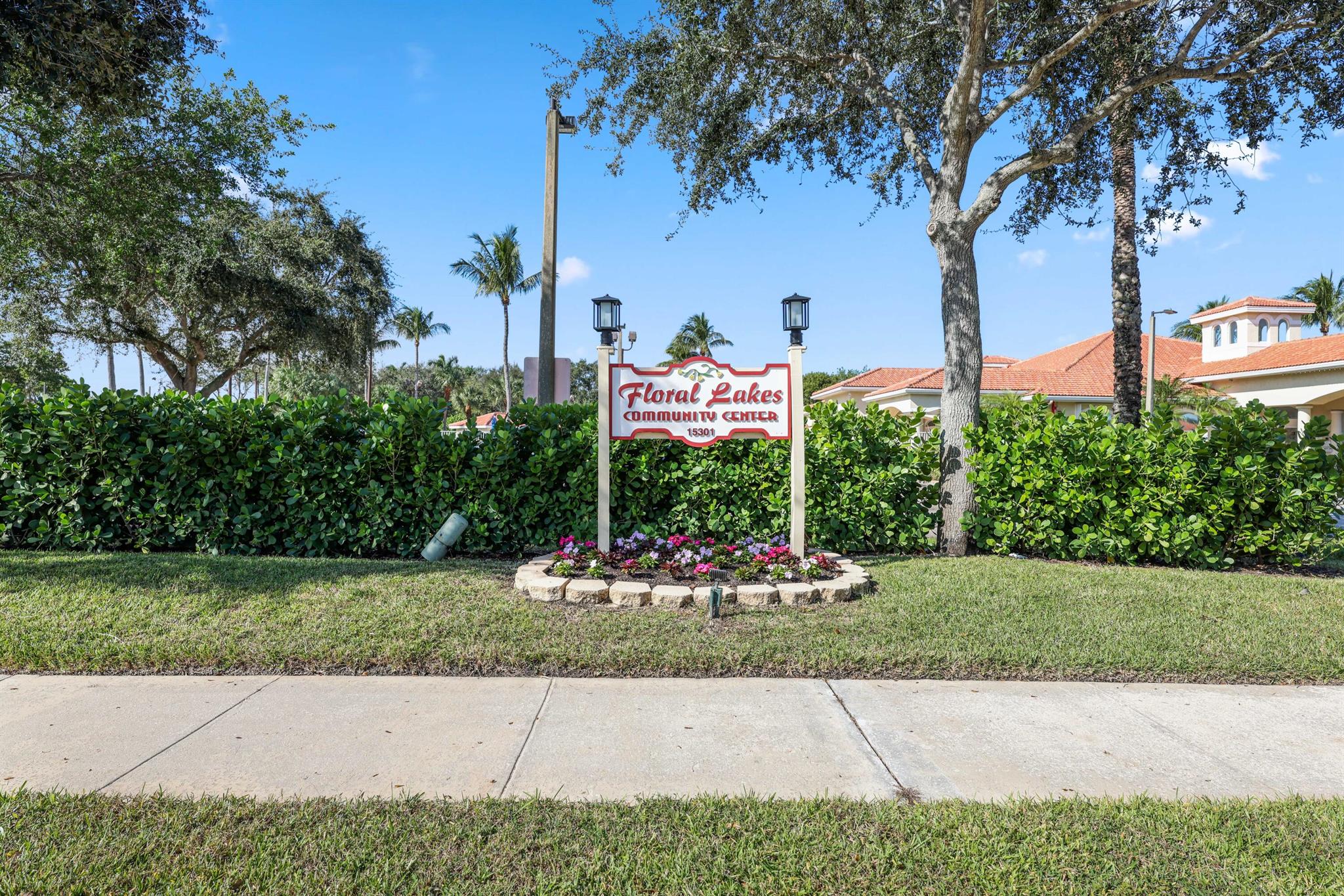 6164 Floral Lakes Drive