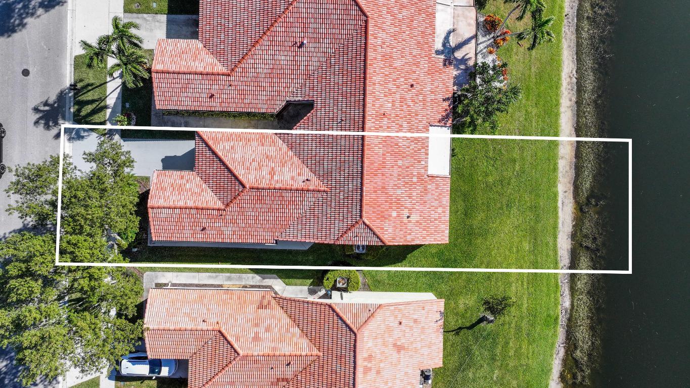 6164 Floral Lakes Drive