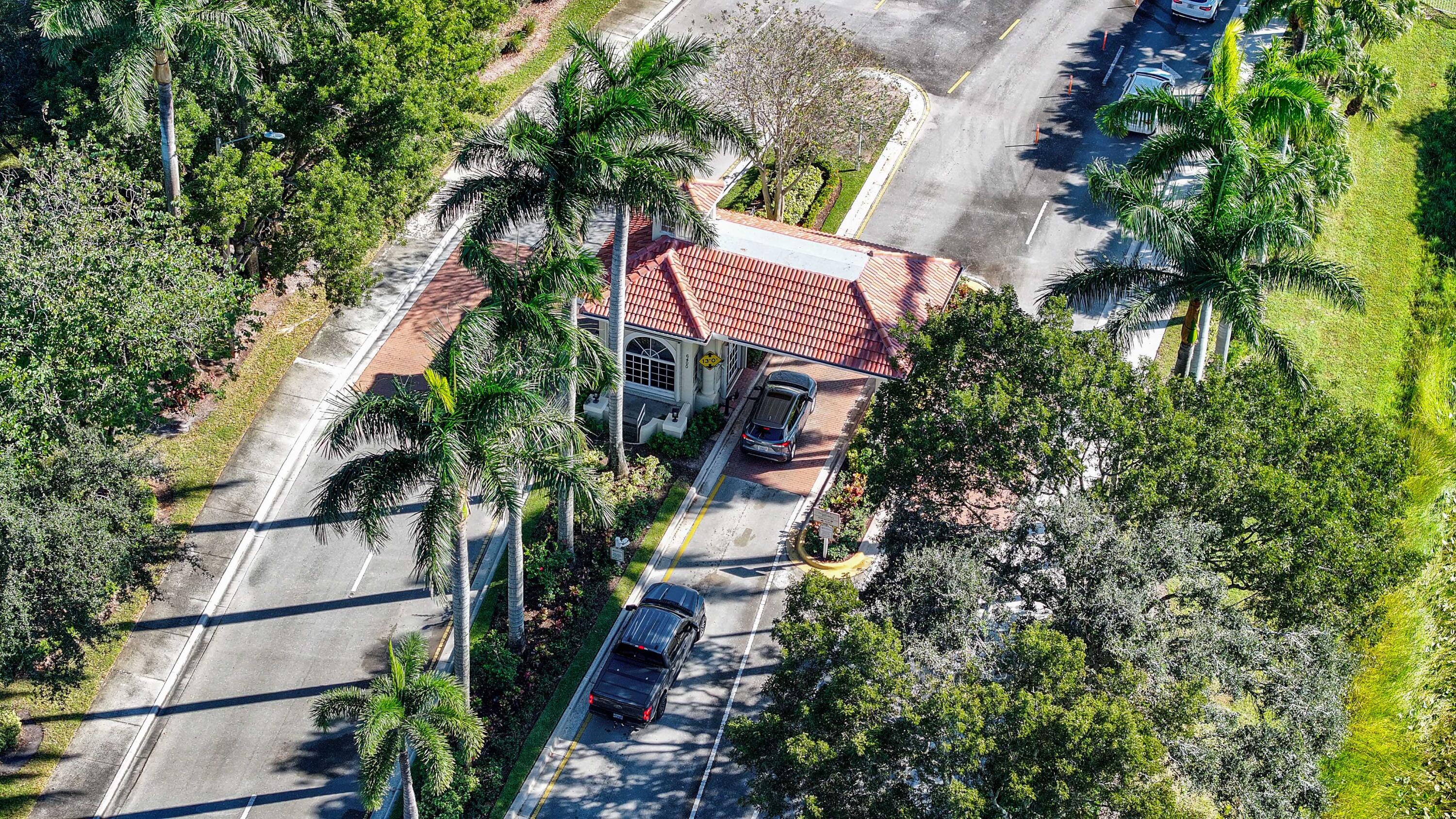 6164 Floral Lakes Drive