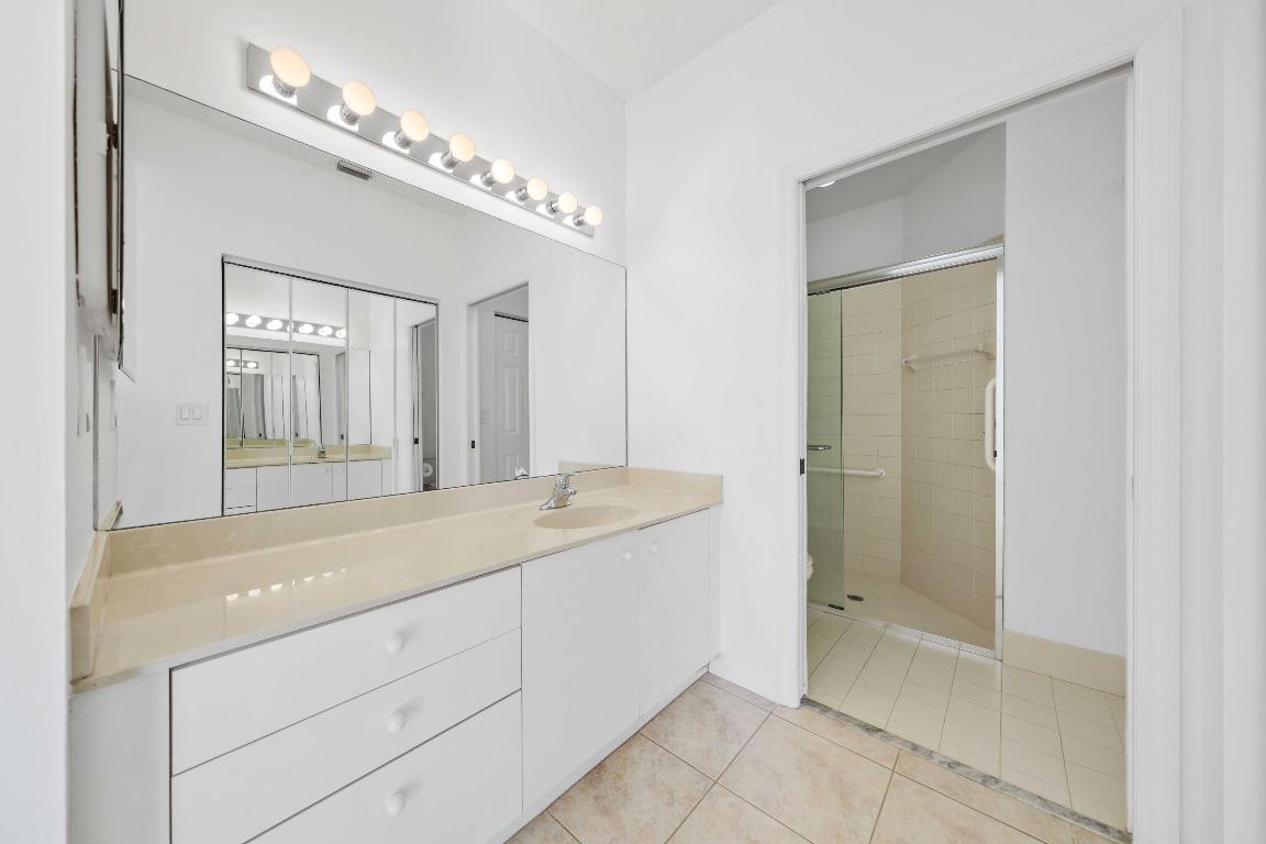 6164 Floral Lakes Drive