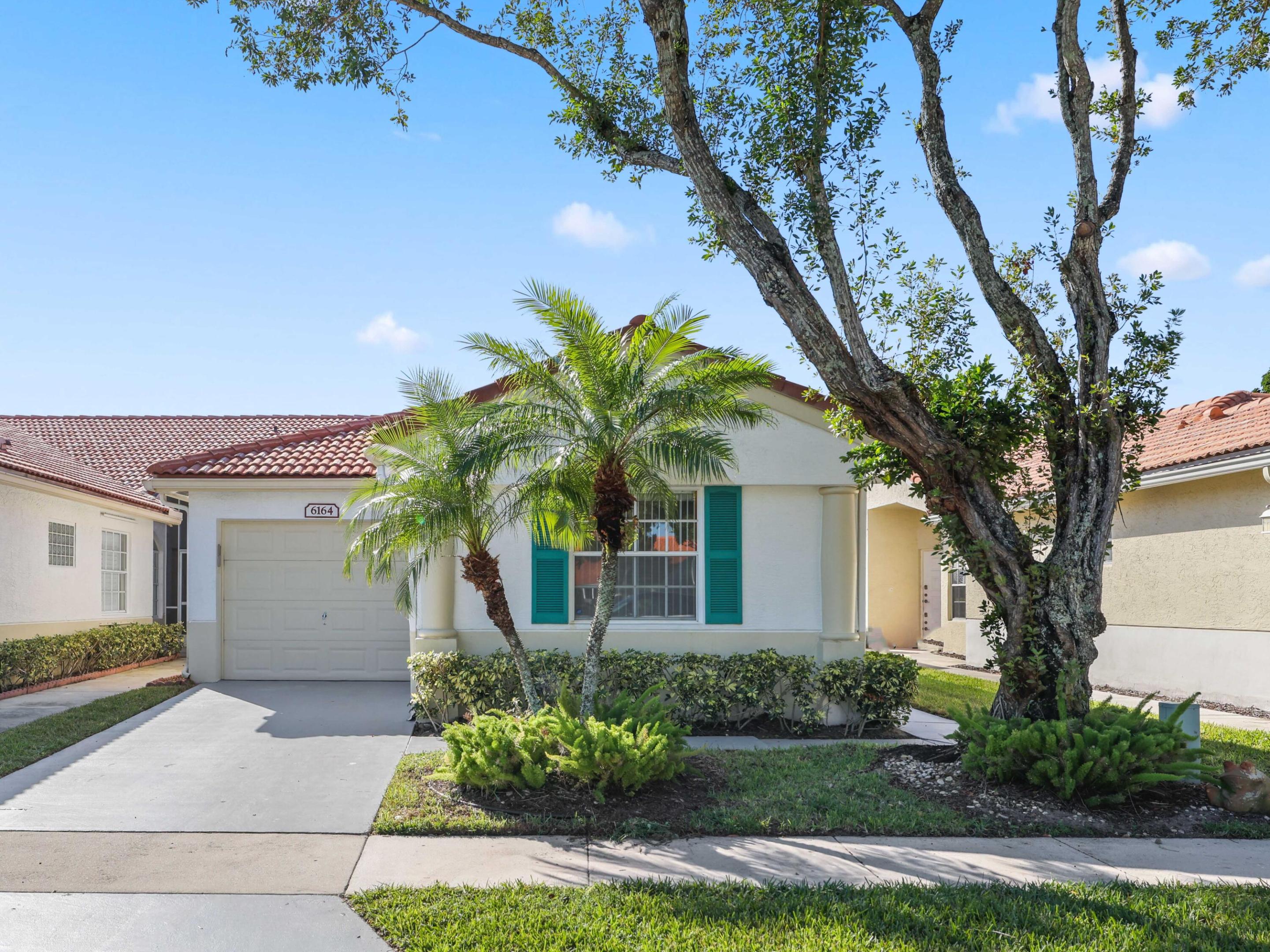 6164 Floral Lakes Drive