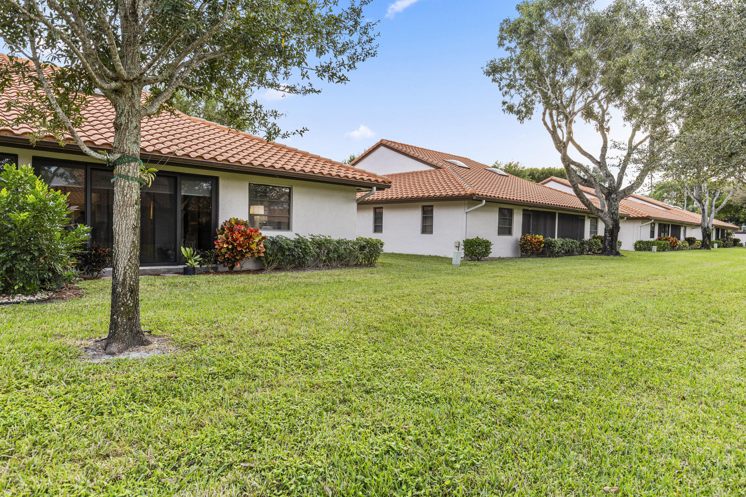 6507 Royal Manor Circle