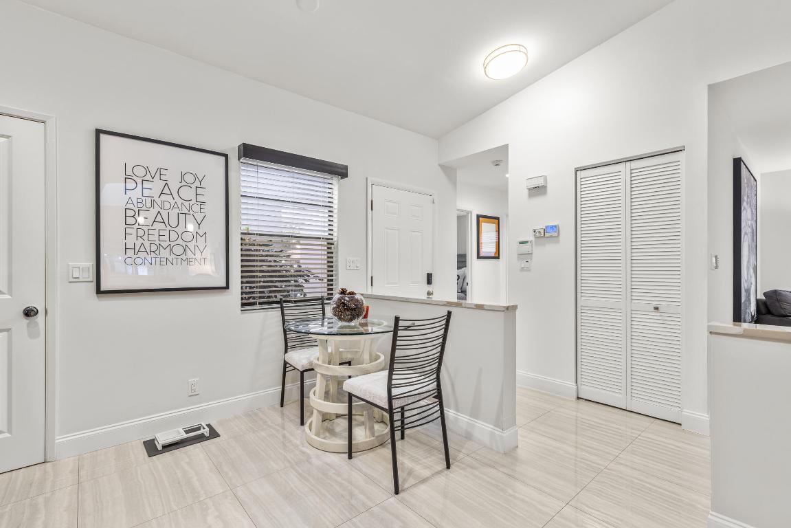 6507 Royal Manor Circle