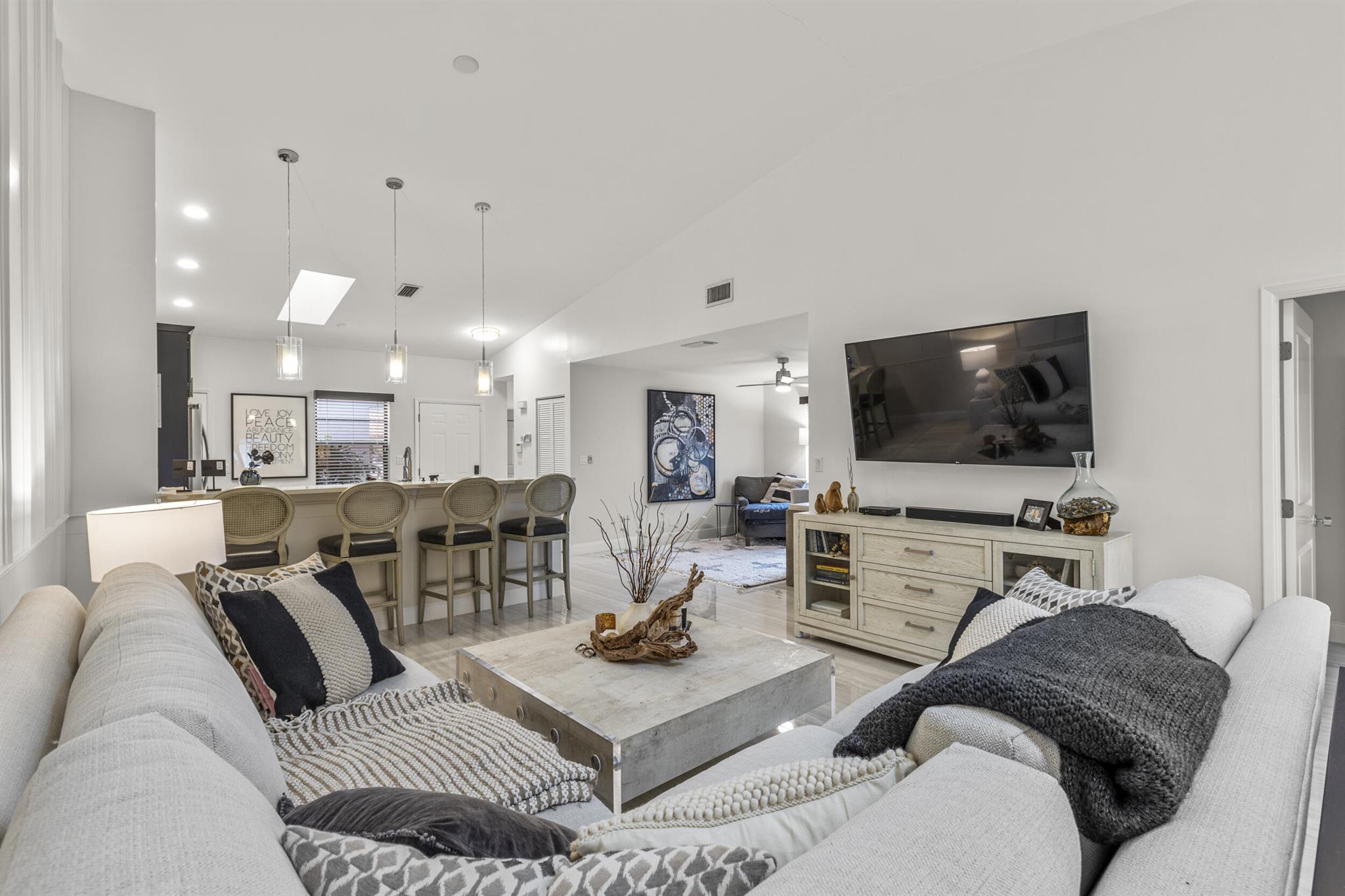 6507 Royal Manor Circle