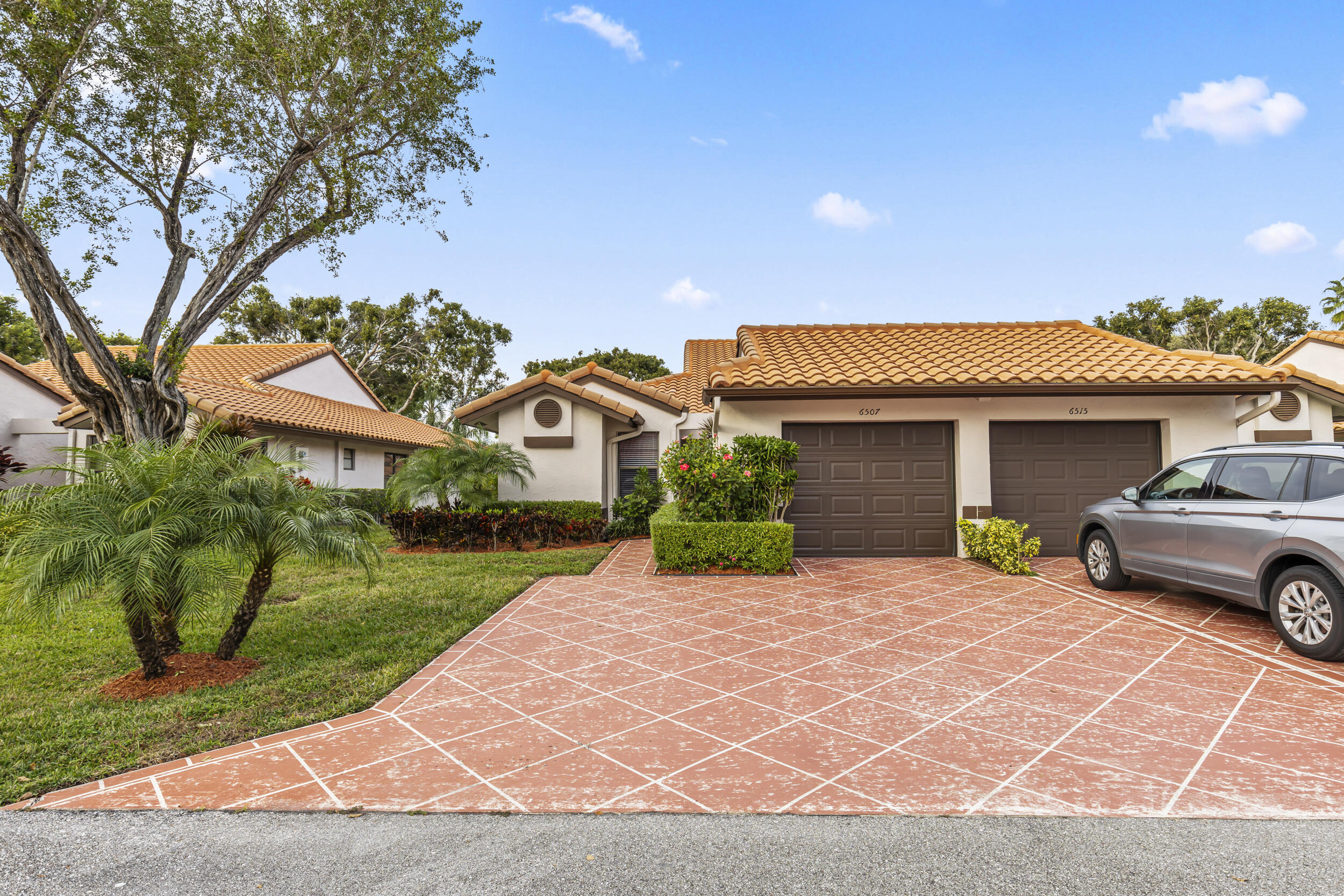 6507 Royal Manor Circle