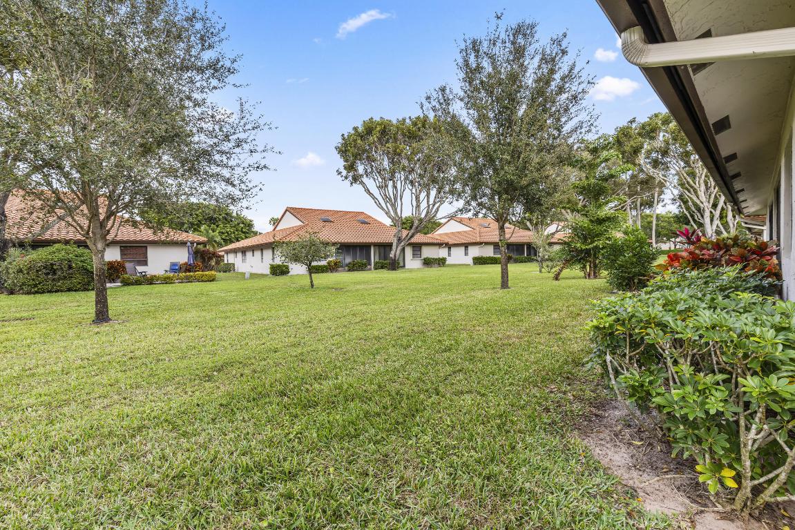 6507 Royal Manor Circle