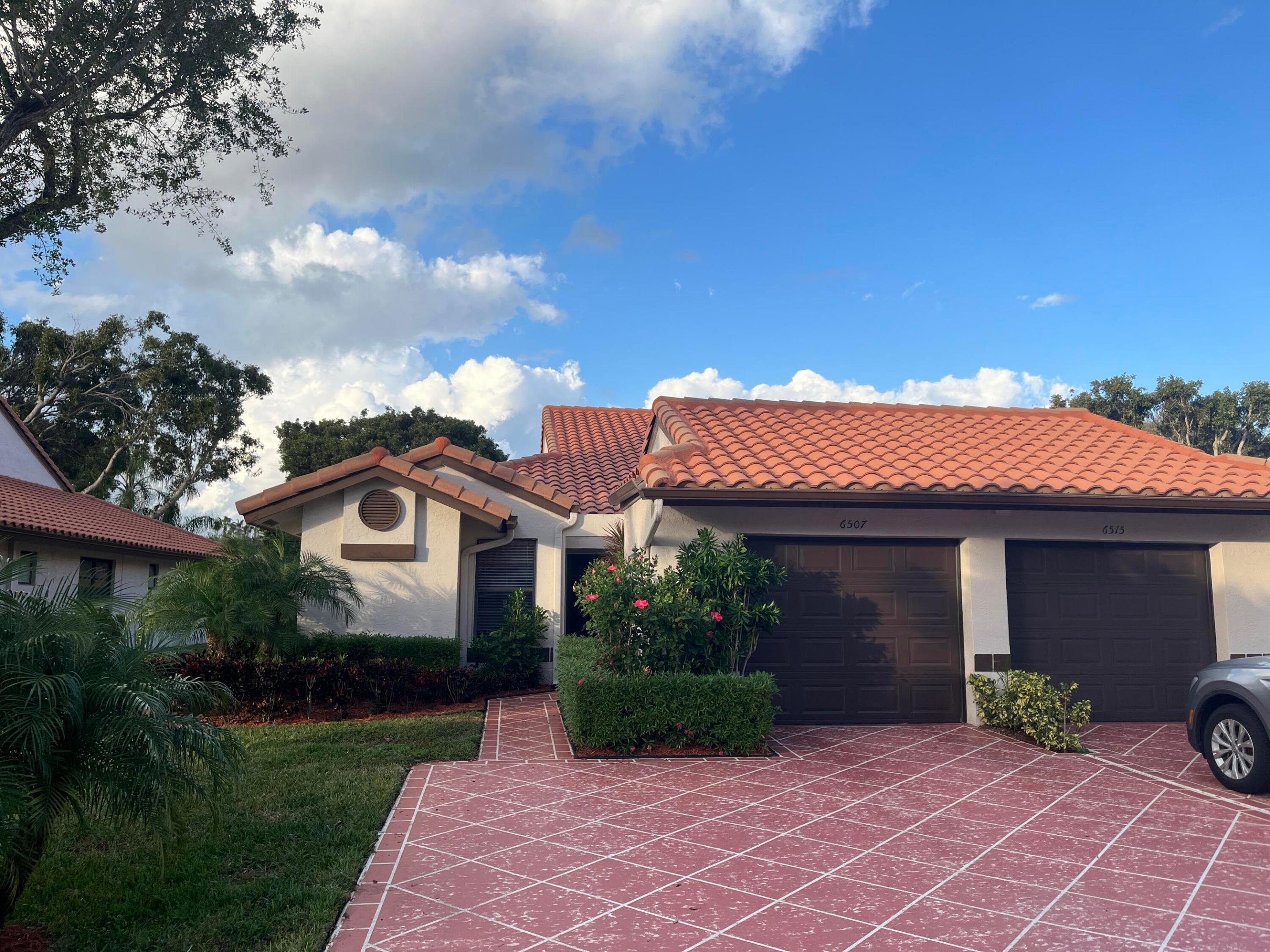 6507 Royal Manor Circle