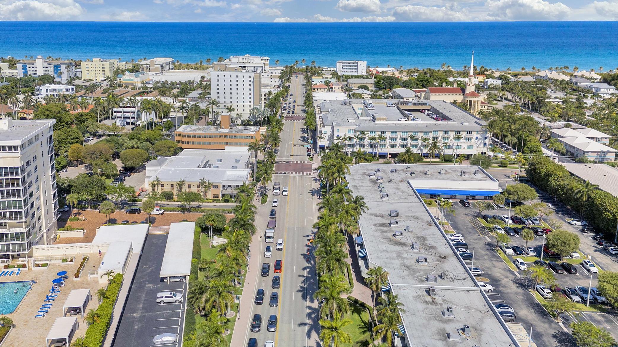 42 Palm Square