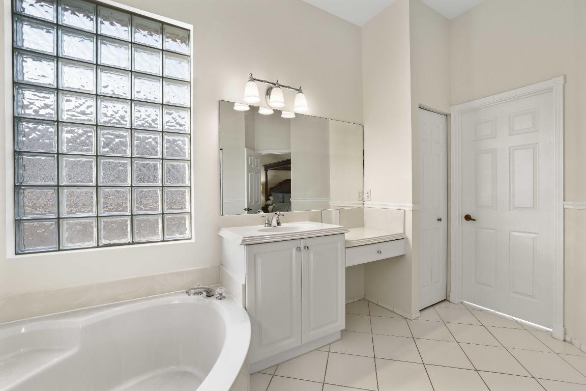 7138 Copperfield Circle