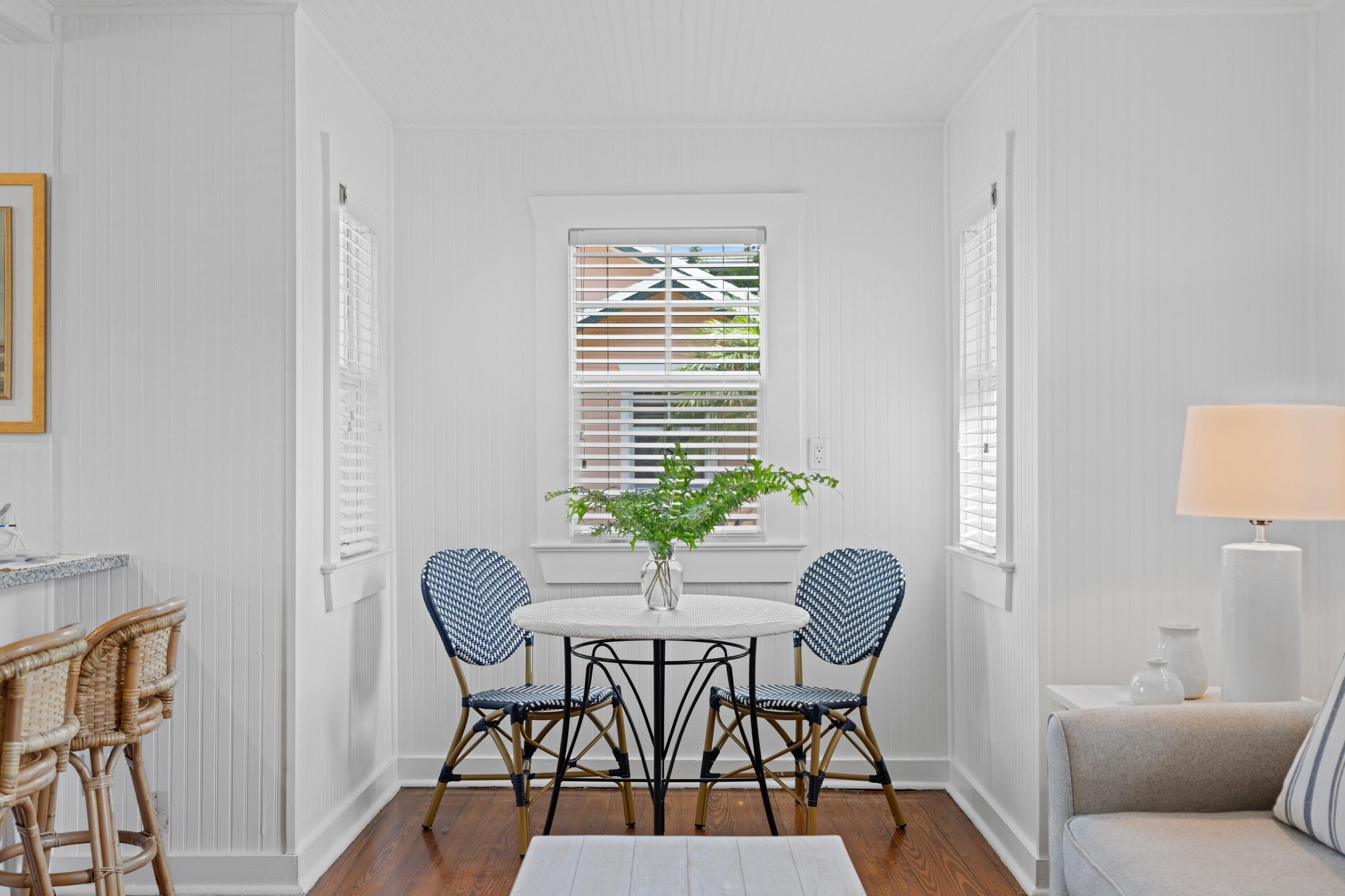 122 SE 7th Avenue