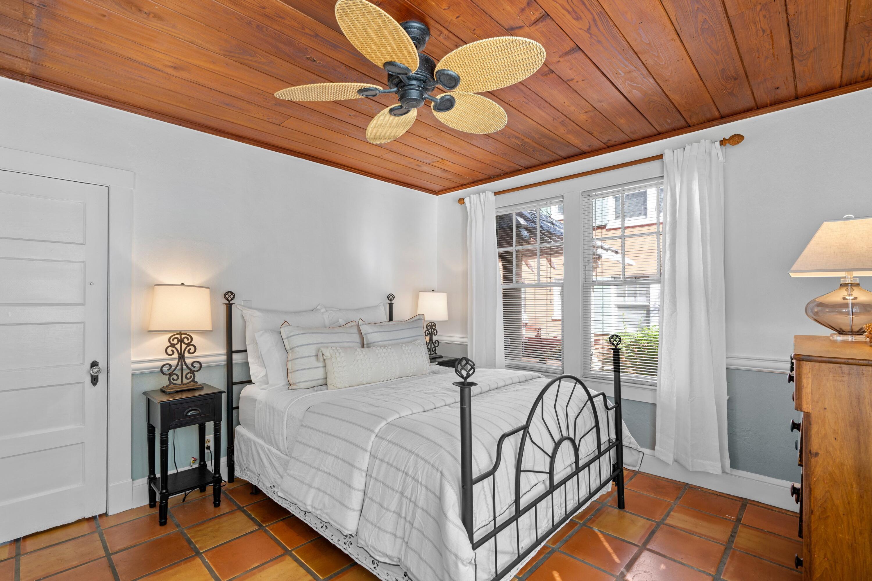 102 SE 7th Avenue Villa 3