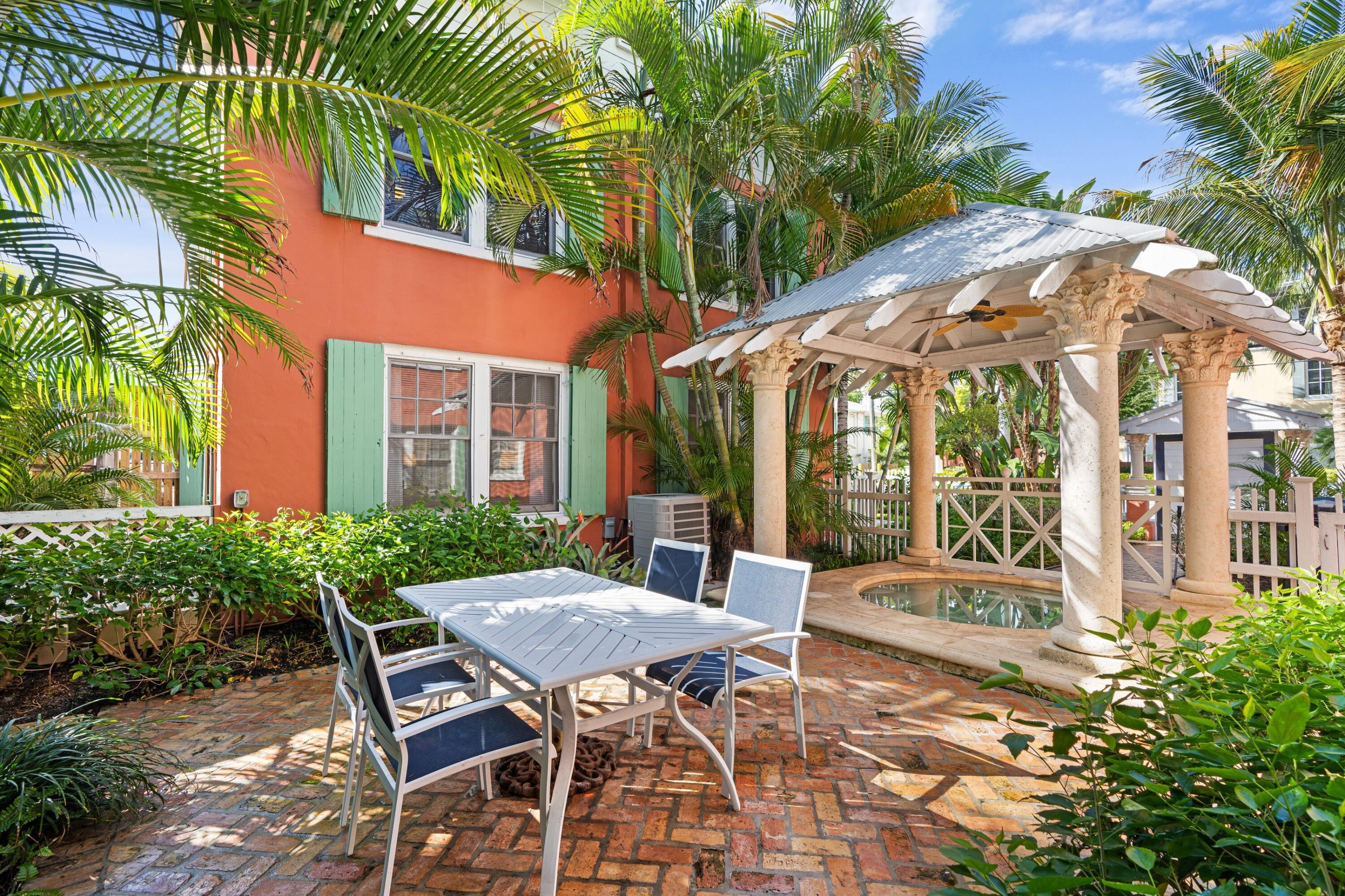 102 SE 7th Avenue Villa 3