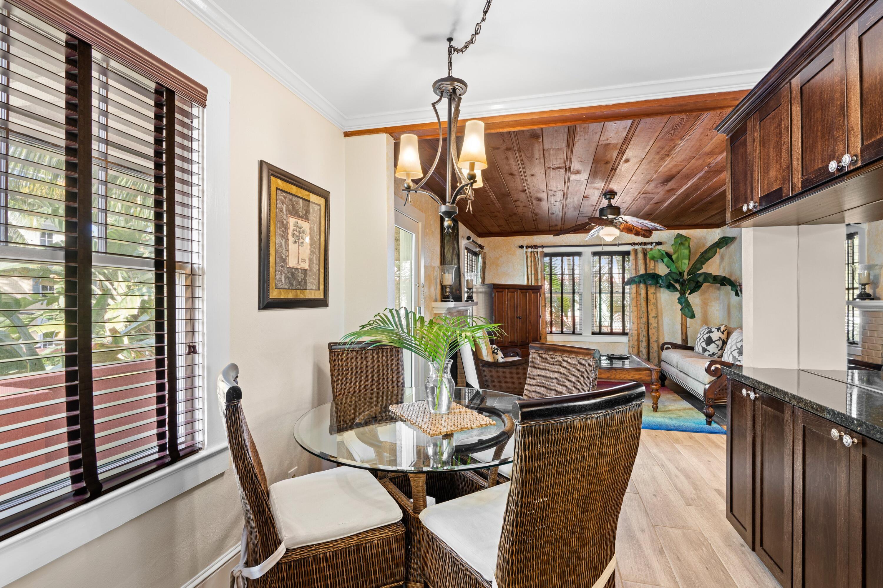 102 SE 7th Avenue Villa 4