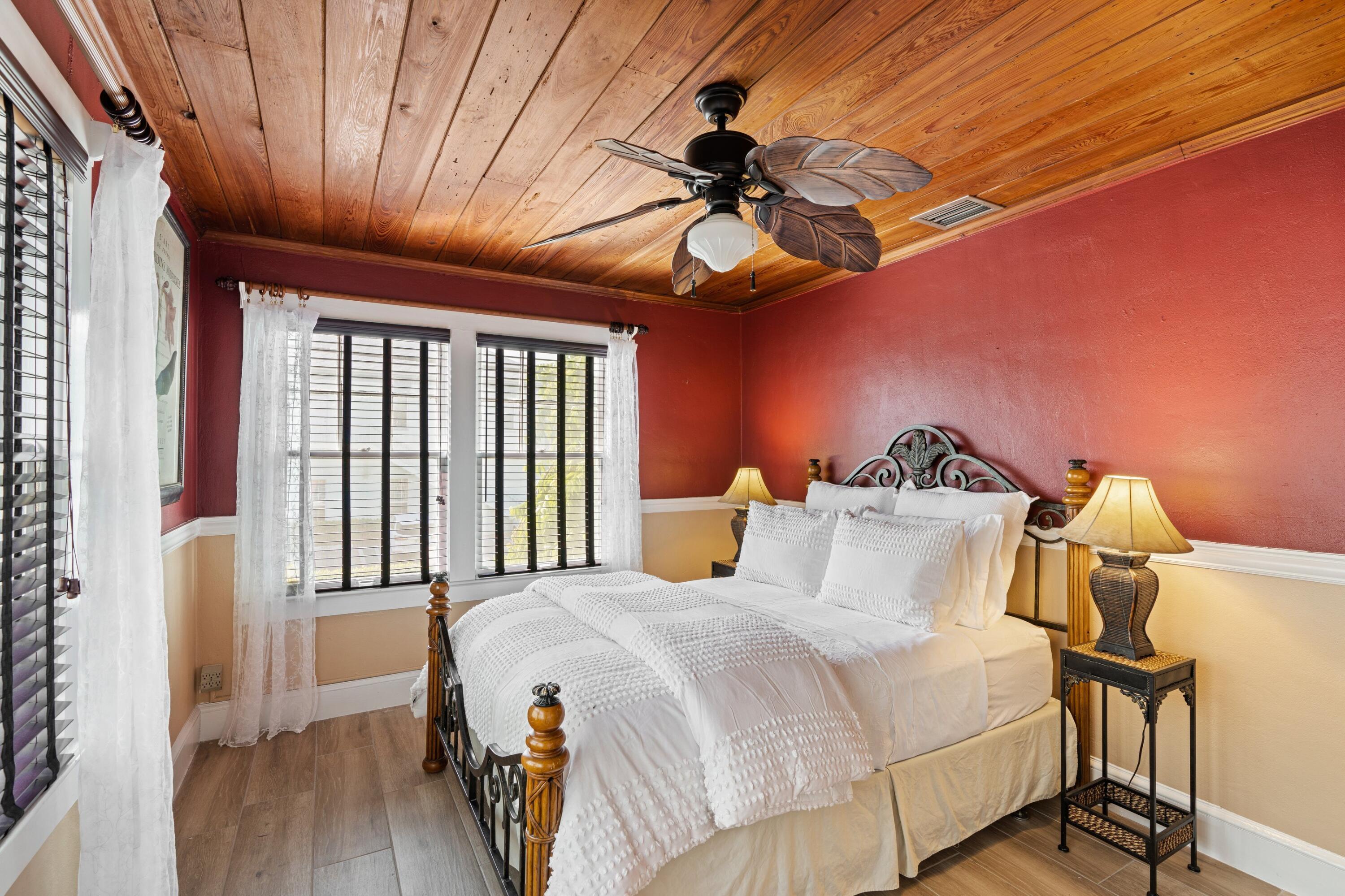 102 SE 7th Avenue Villa 4