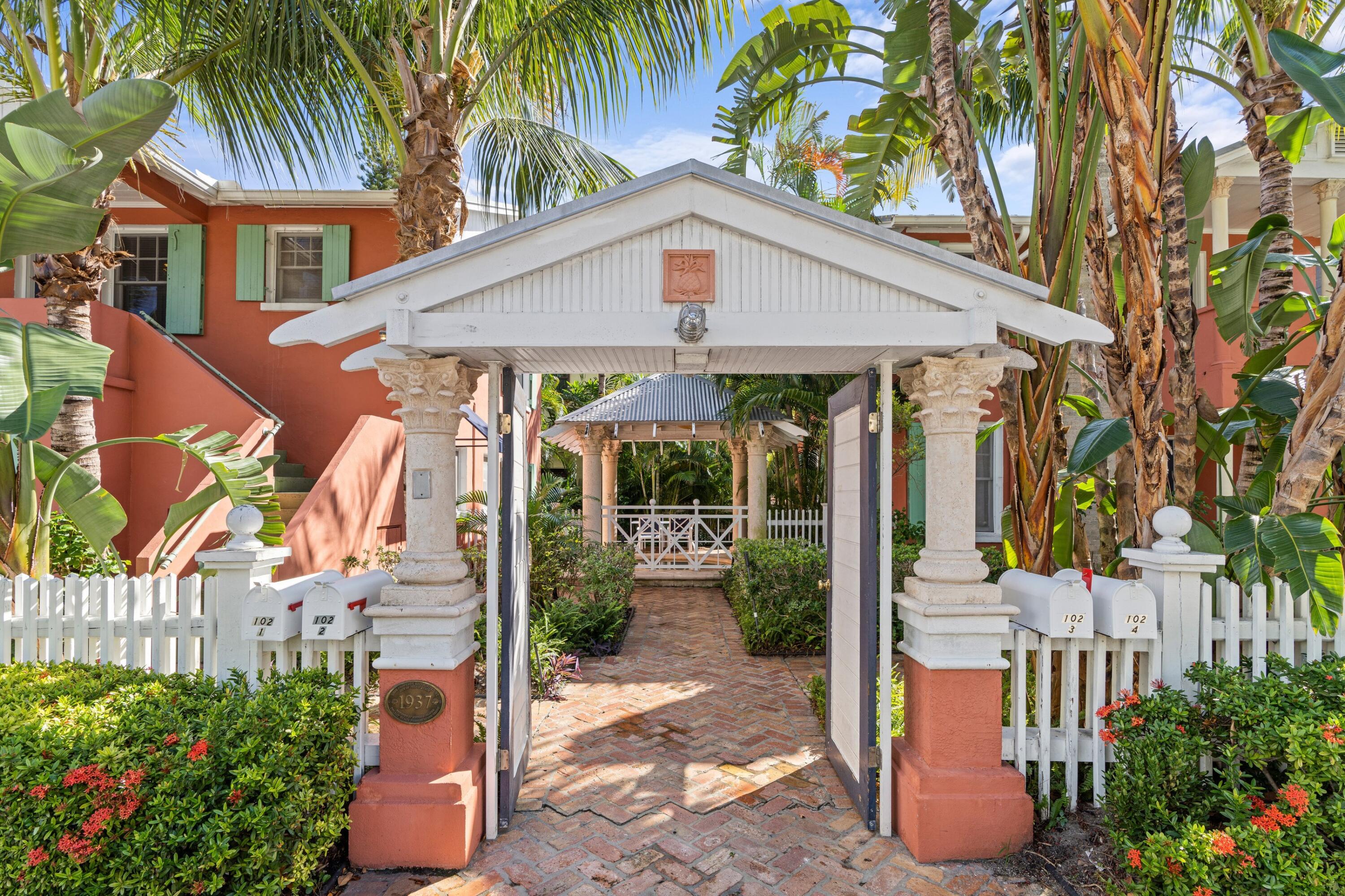 102 SE 7th Avenue Villa 4