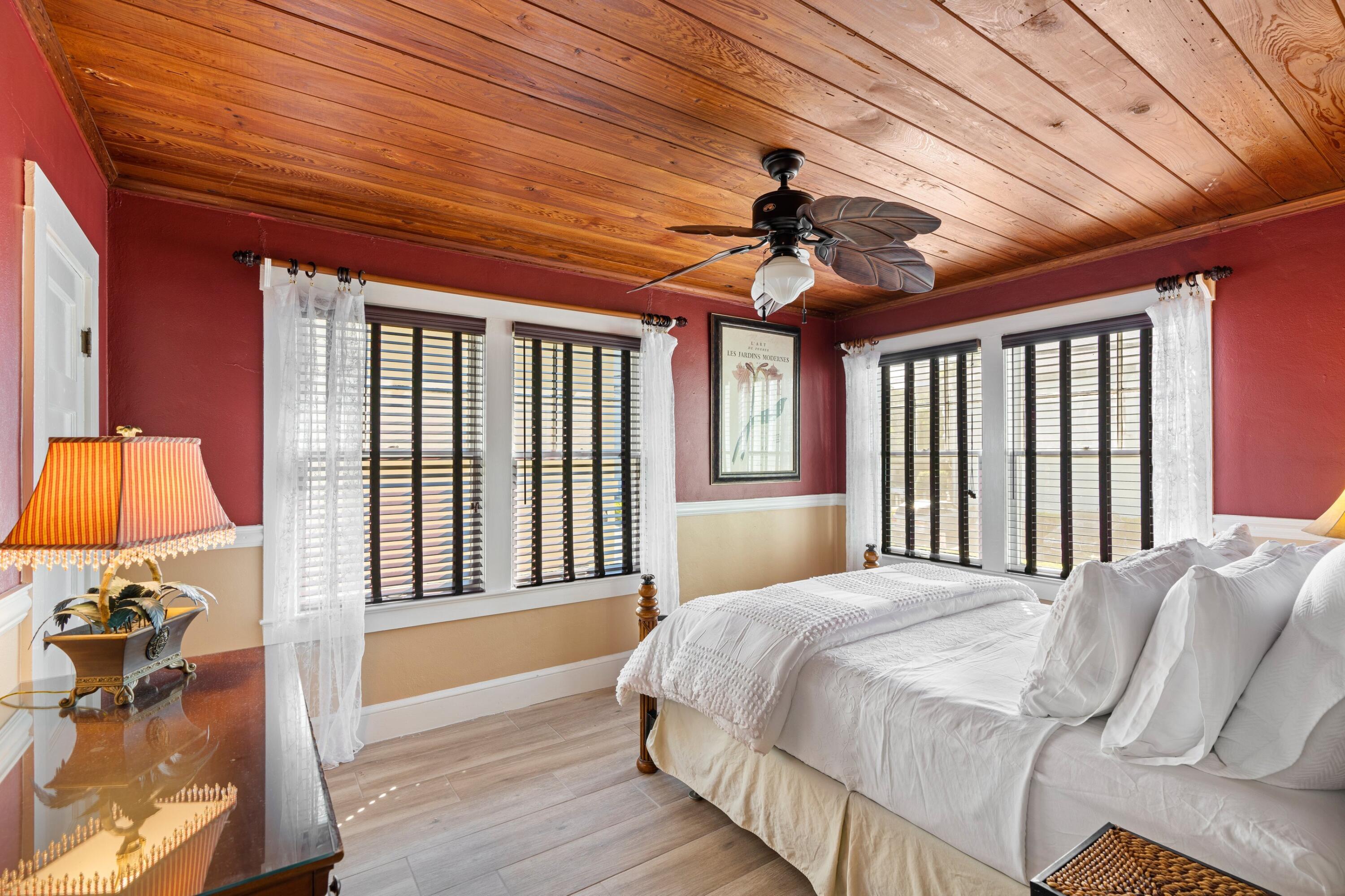 102 SE 7th Avenue Villa 4