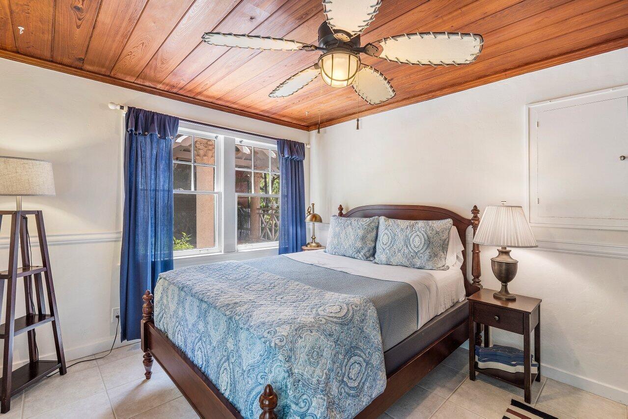 102 SE 7th Avenue Villa 1