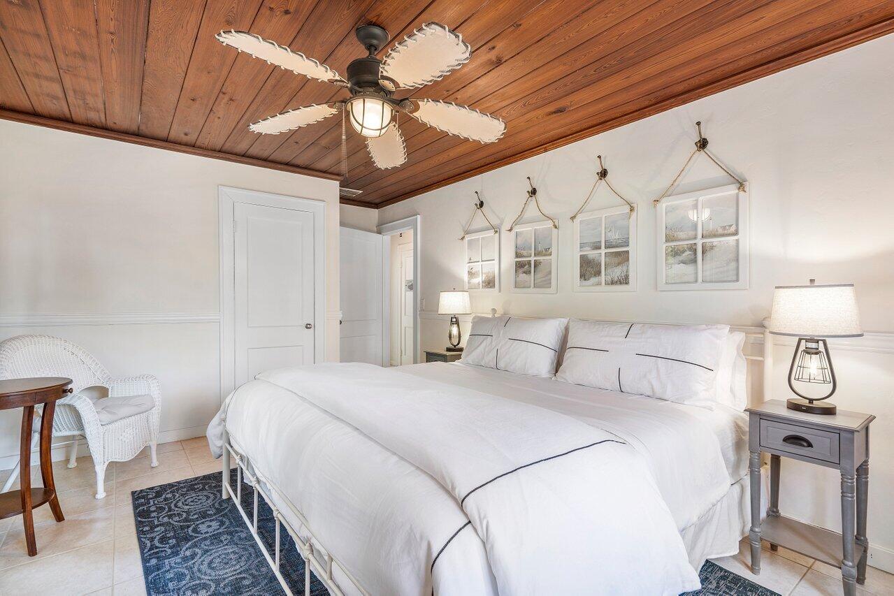 102 SE 7th Avenue Villa 1