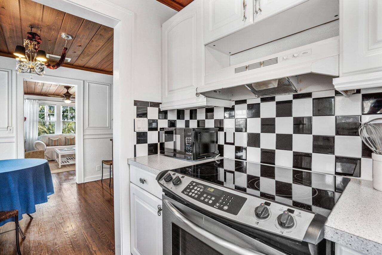 102 SE 7th Avenue Villa 2